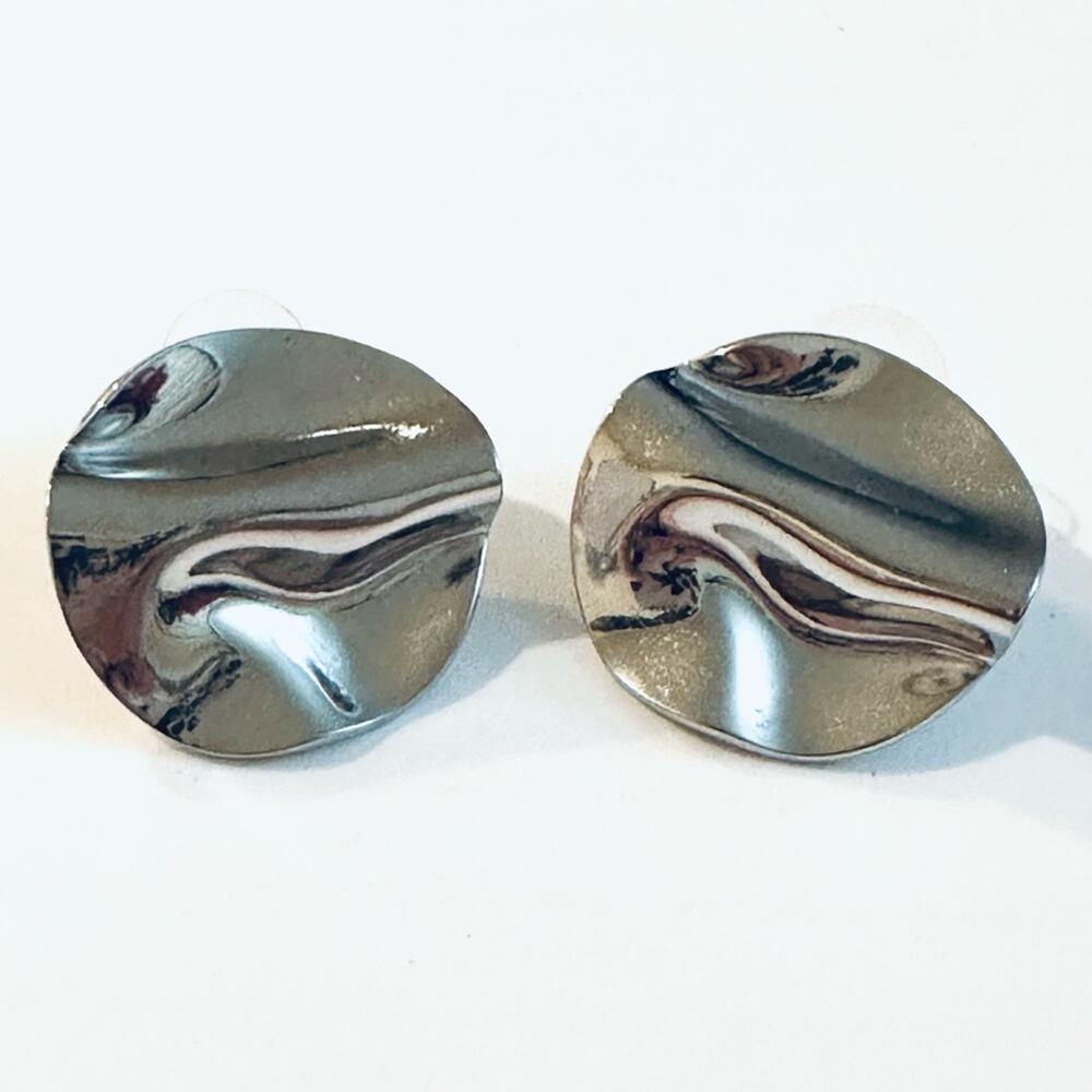 Wavy Silver Stud Earrings